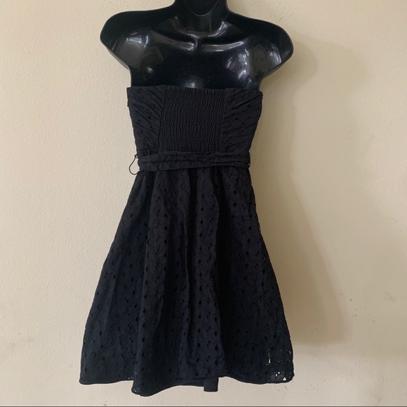 Express Black Sweetheart Eyelet Lace Strapless Tie Waist Mini Dress - Picture 7 of 11